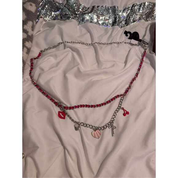 Betsey johnson Large/XL going all out 2 chain statement  lips heel jewelry belt - Picture 3 of 7